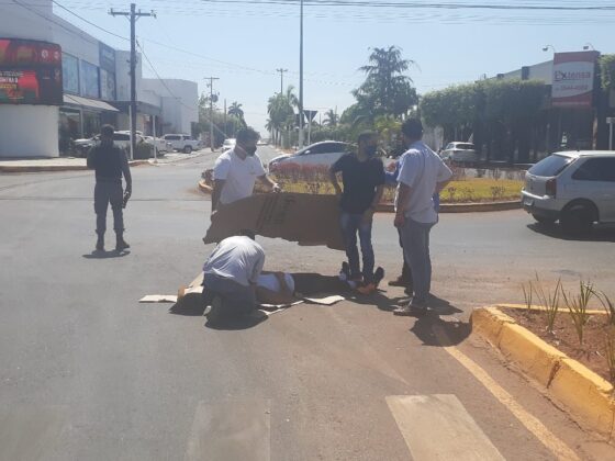 Sorriso: Mulher fica ferida em acidente envolvendo carro e moto Sorriso Sorriso Mato Grosso