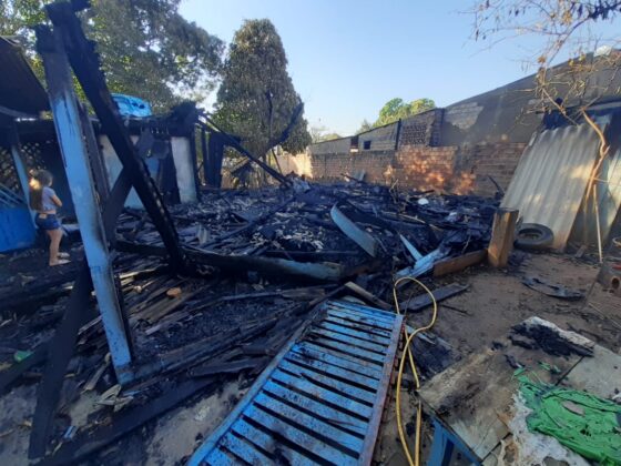 Sorriso: Casa se incedeia por duas vezes e na segunda não restou nada Sorriso Sorriso Mato Grosso