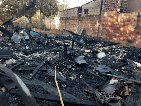 Sorriso: Casa se incedeia por duas vezes e na segunda não restou nada Sorriso Sorriso Mato Grosso