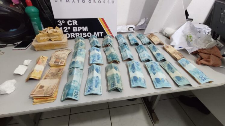 Sorriso: PM aprende 1,5 kg de droga e 23 mil em moto Sorriso Sorriso Mato Grosso