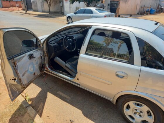 Sorriso: Veículo foge da Guarda Municipal e em sua residência é encontrado cone e placa de trânsito Sorriso Sorriso Mato Grosso