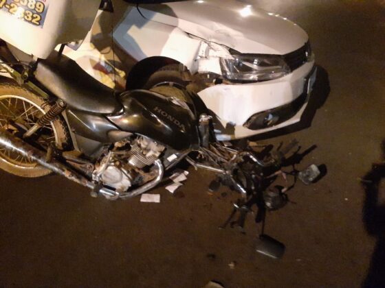 Sorriso: Moto é destruída em acidente na Av. Porto Alegre Sorriso Sorriso Mato Grosso