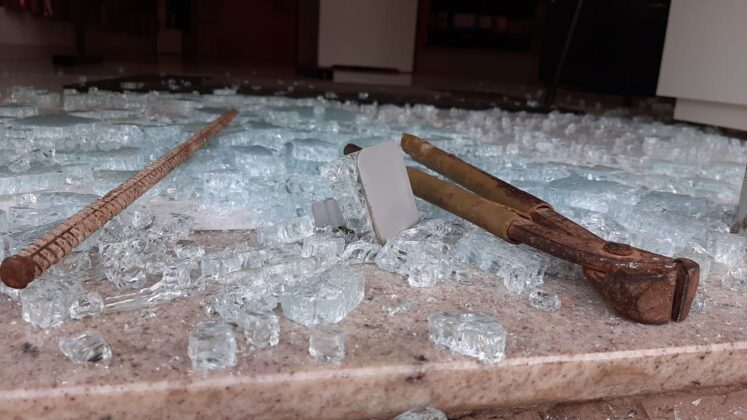 Sorriso: Loja tem porta quebrada em tentativa de roubo Sorriso Sorriso Mato Grosso