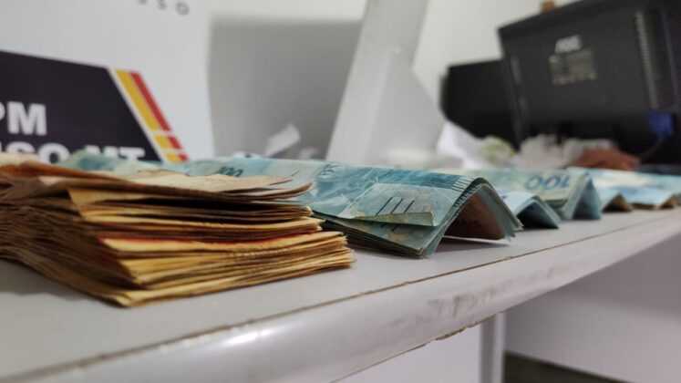 Sorriso: PM aprende 1,5 kg de droga e 23 mil em moto Sorriso Sorriso Mato Grosso