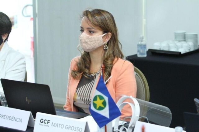 Secretária de Meio Ambiente em reunião do Fórum dos Secretários de Meio Ambiente