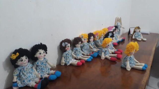fabricação de bonecas
