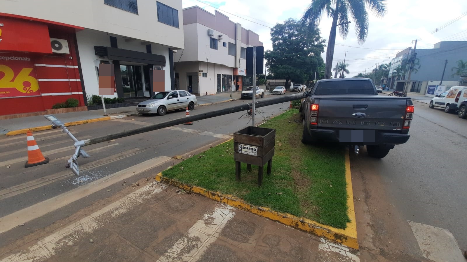 abc20ef9 ff3c 4106 bd0a ba45d2df3578