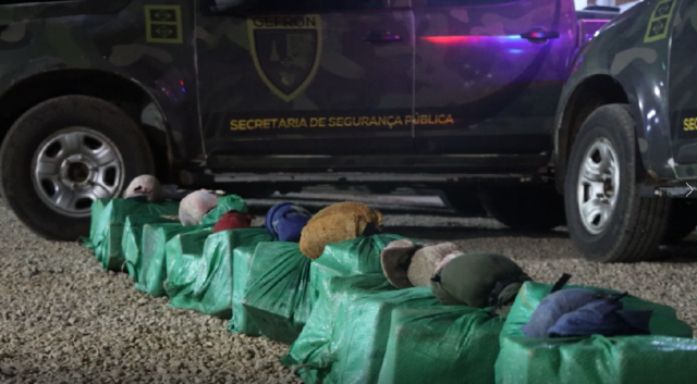 nove bolivianos presos