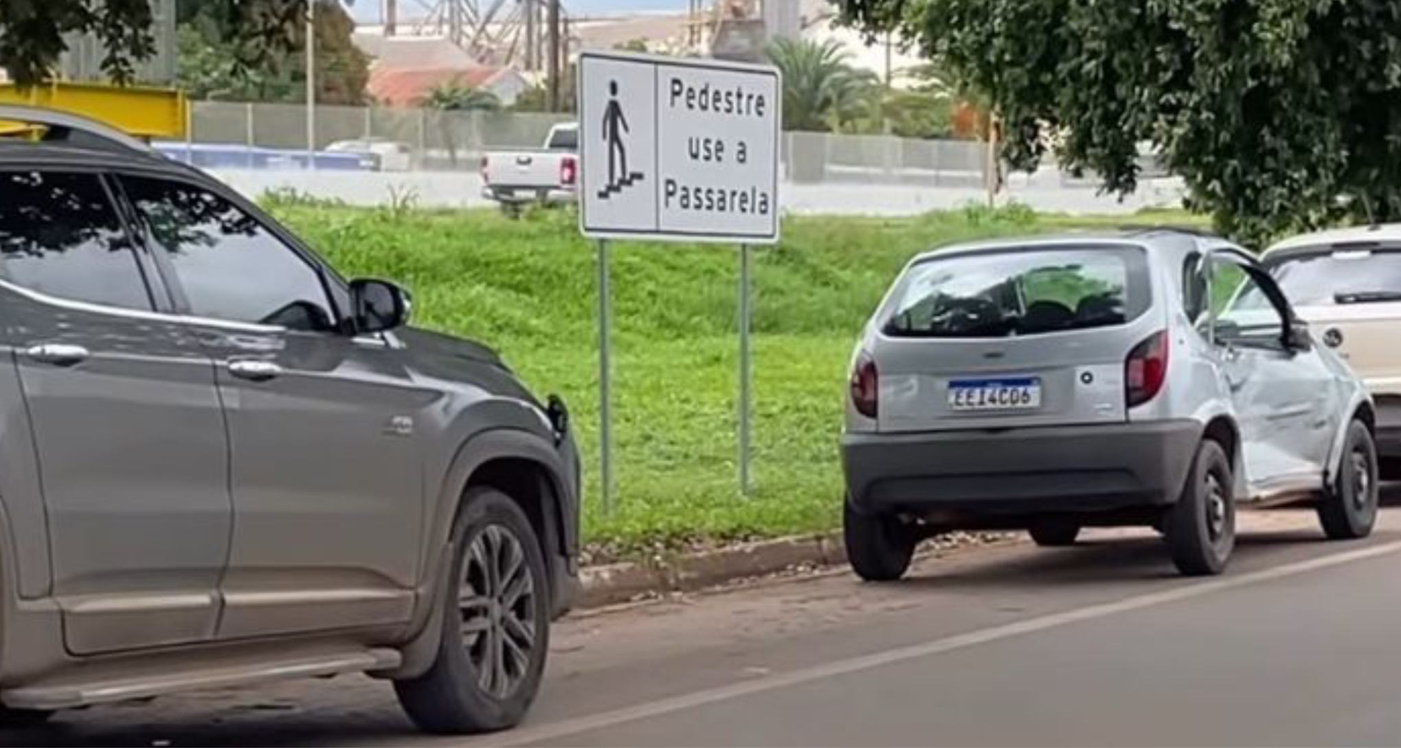 Colisão entre Celta e Fiat Toro deixa mulher ferida na Perimetral Sudeste, em Sorriso