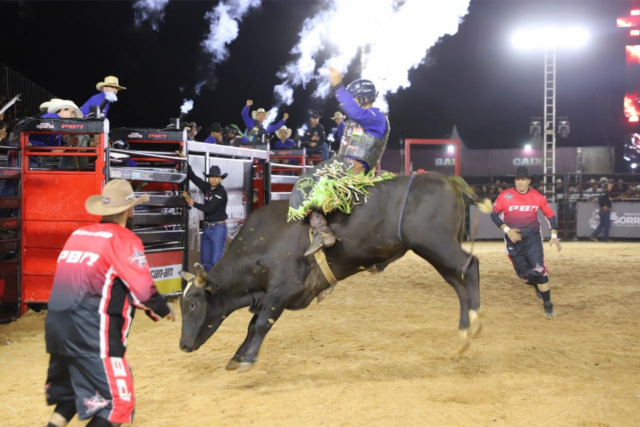 rodeoPbr-brasil-Sorriso2607